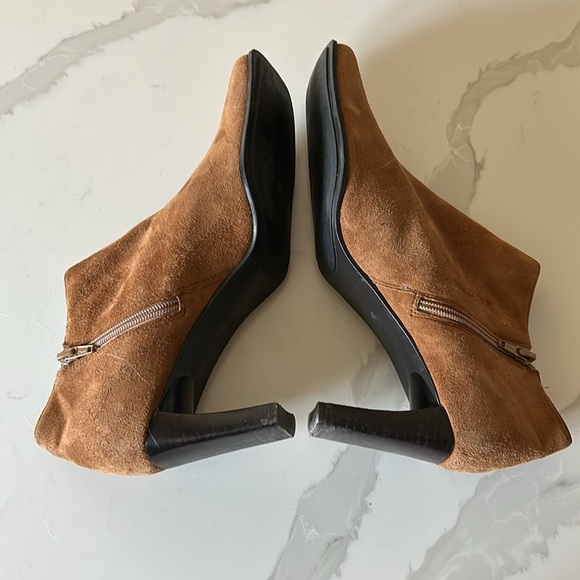 Bandolino Suede shoes with side zipper - Picture 3 of 6